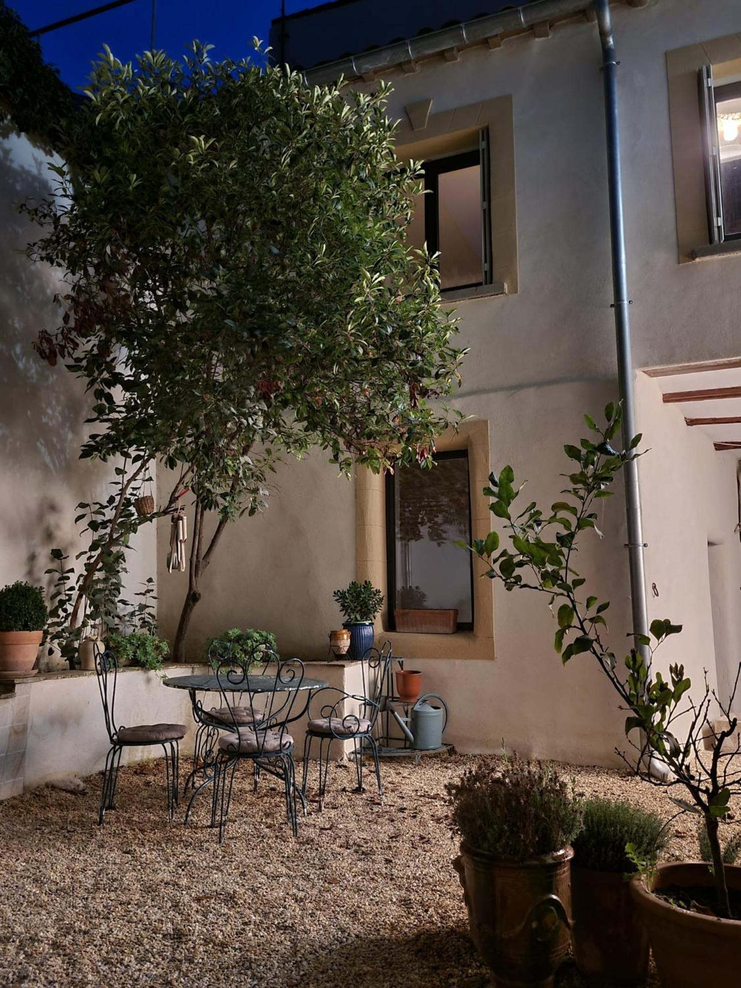 Les Songes D'Augustine Appartement Aigues-Vives  Buitenkant foto