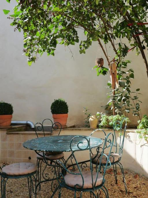 Les Songes D'Augustine Appartement Aigues-Vives  Buitenkant foto